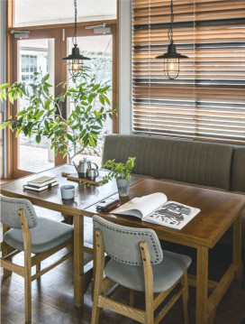 �ܹ���̿� Koizumi �������߾��� LED�ڥ����� AP51142