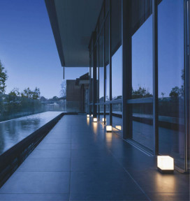 �ܹ���̿� Koizumi �������߾��� LED������� ���� AU47870L