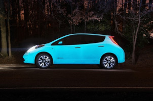 Nissans glow-in-the-dark car paint